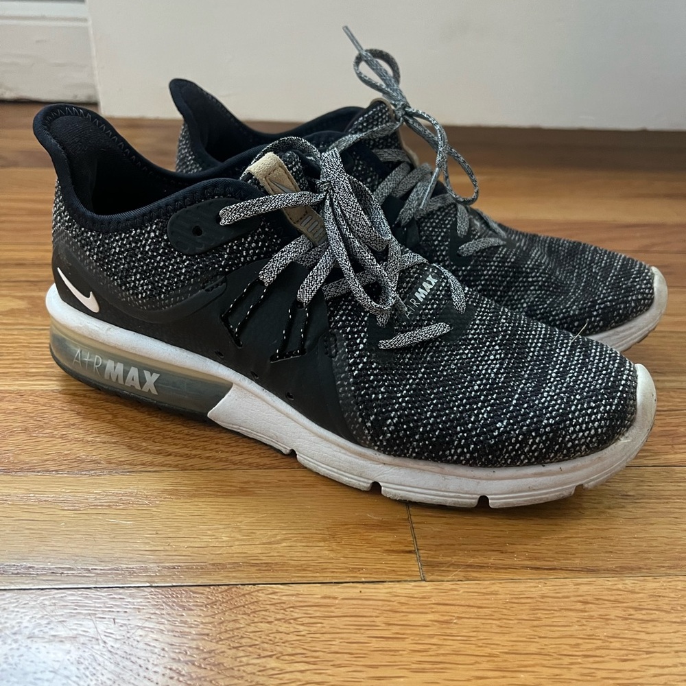 Nike Air Max Women’s Black and Gray Athletic Shoes